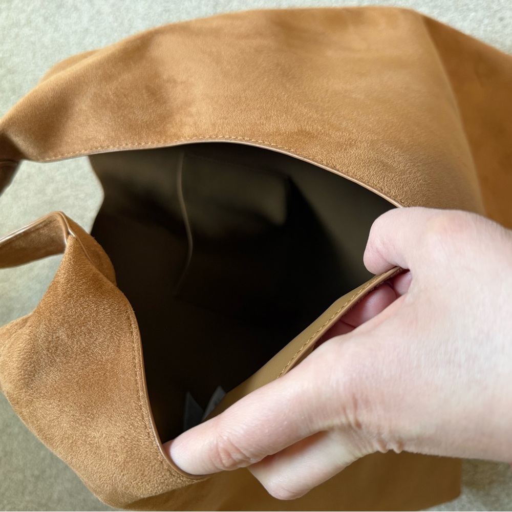 GAP Tan Suede Hobo Bag NWOT - Picture 8 of 9
